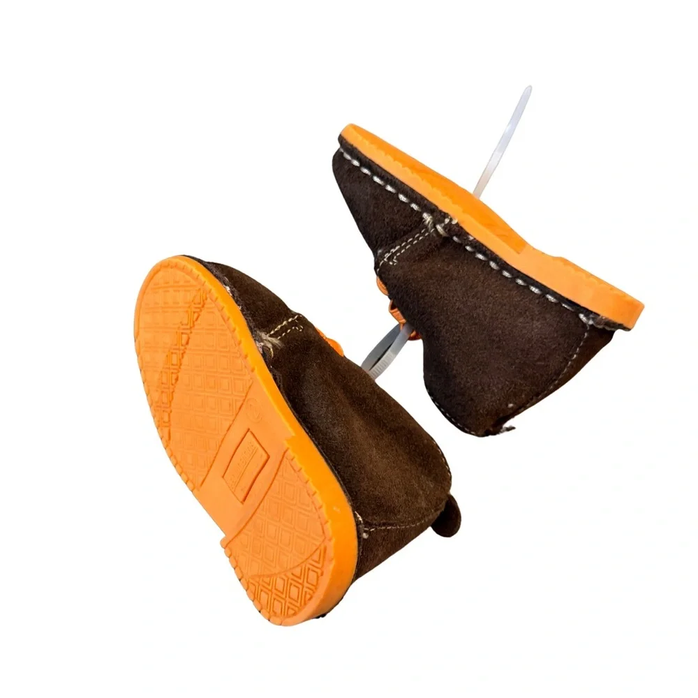 OshKosh B'gosh‎ Infant Brown Moccasins with Orange Laces Sherpa Lining Size 2